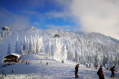cele-mai-ieftine-ore-de-ski-in-Poiana-Brasov-la-scoala-de-schi-RJ-Poiana-Brasov